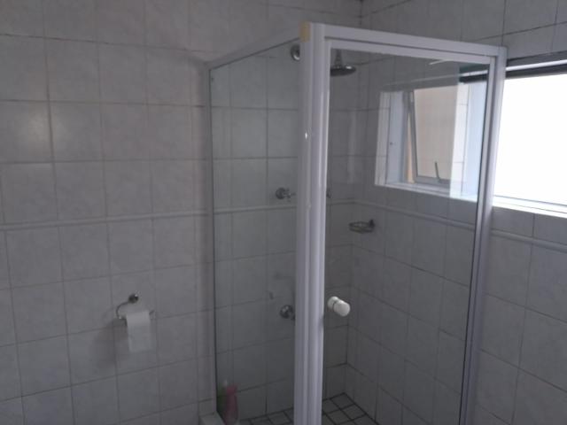 6 Bedroom House For Sale in Kensington