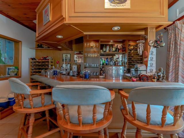 6 Bedroom House For Sale in Herrwood Park