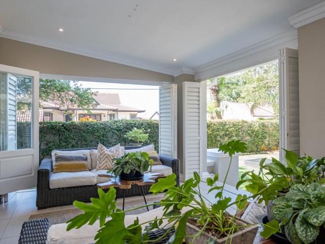 6 Bedroom House For Sale in La Lucia