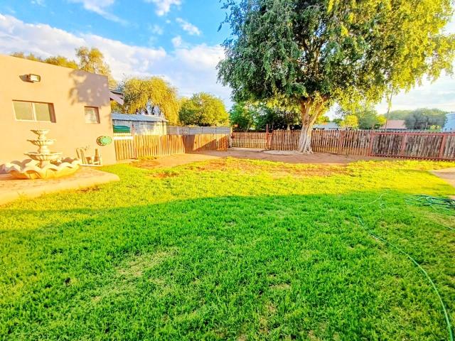 6 Bedroom House For Sale in Lichtenburg