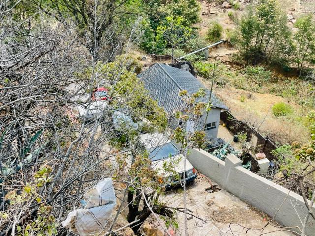 6 Bedroom House For Sale in Mondeor