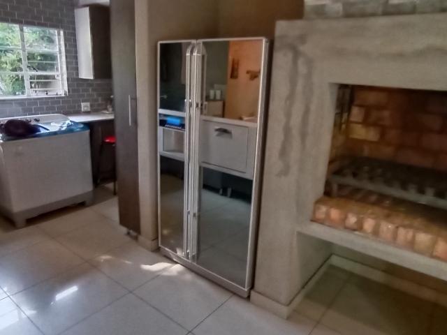 6 Bedroom House For Sale in Meyerspark