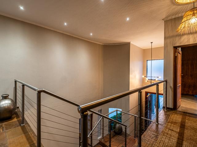 6 Bedroom House For Sale in Midstream Estate