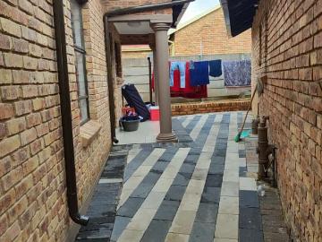 House for sale in Norkem Park - Security