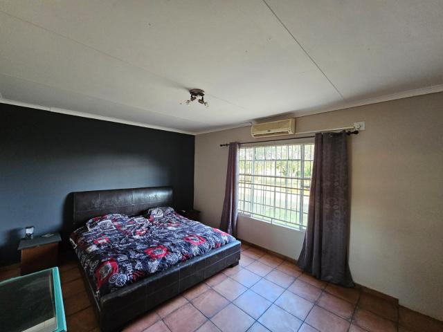 6 Bedroom House For Sale in Northam Rural