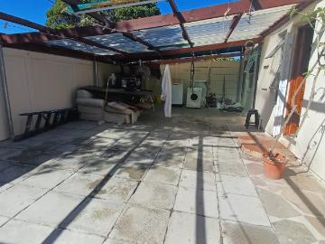 6 Bedroom House For Sale in Southfield