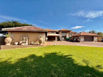6 Bedroom House For Sale in Sable Hills