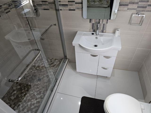 6 Bedroom House For Sale in Panorama Park