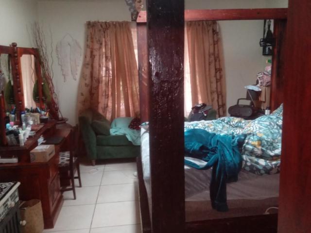 6 Bedroom House For Sale in Primrose