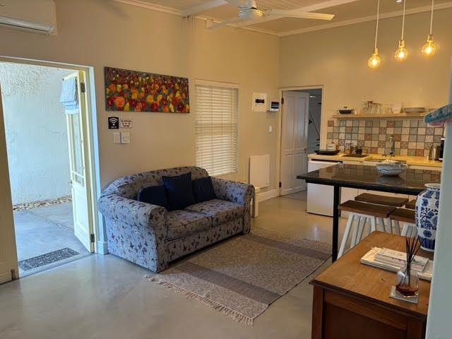 6 Bedroom House For Sale in Prince Albert