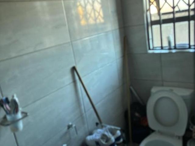 6 Bedroom House For Sale in Protea Glen