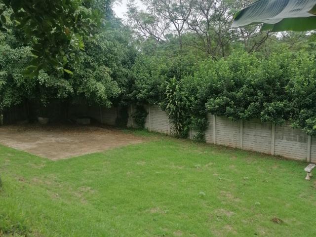 6 Bedroom House For Sale in Queensburgh Central
