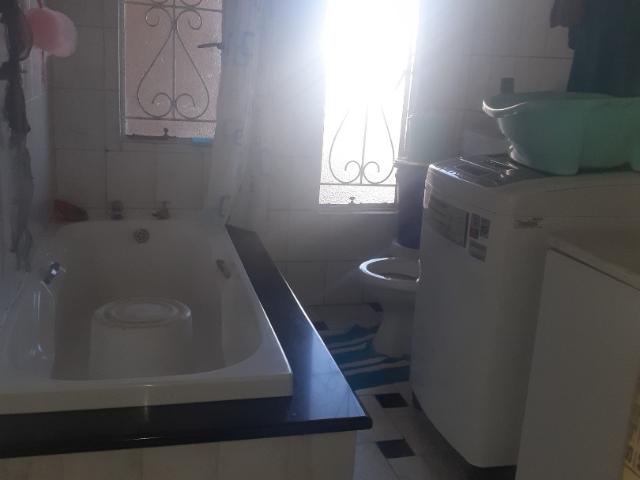 6 Bedroom House For Sale in Queenstown Central