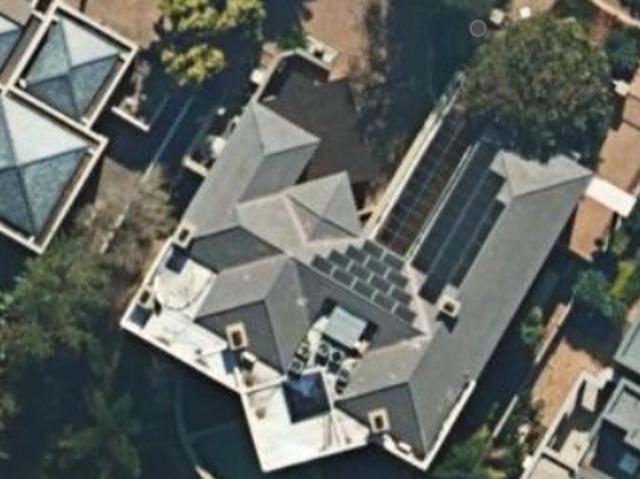 6 Bedroom House For Sale in Woodhill Golf Estate