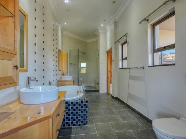 6 Bedroom House For Sale in Woodhill Golf Estate