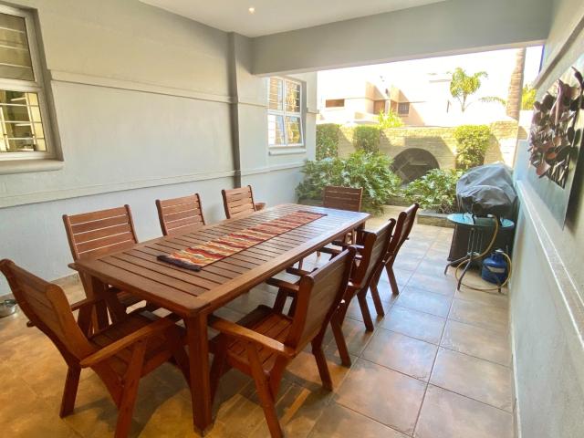 6 Bedroom House For Sale in Woodhill Golf Estate