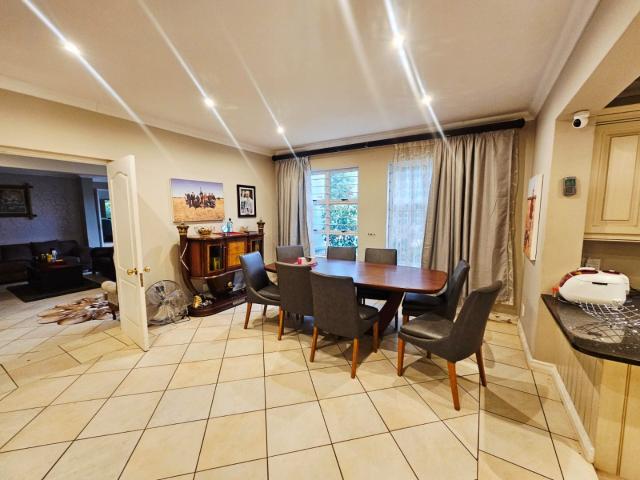 6 Bedroom House For Sale in Woodhill Golf Estate