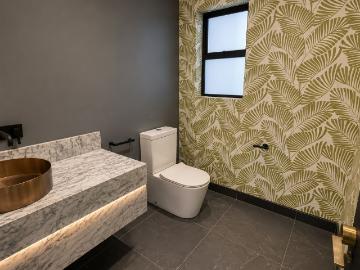 6 Bedroom House For Sale in Waterkloof
