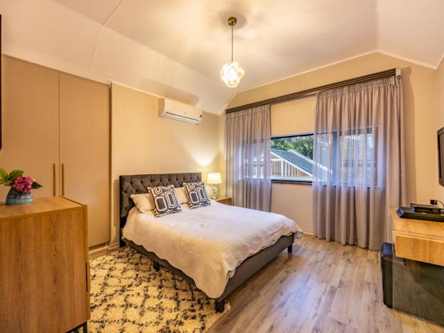 6 Bedroom House For Sale in Waterkloof