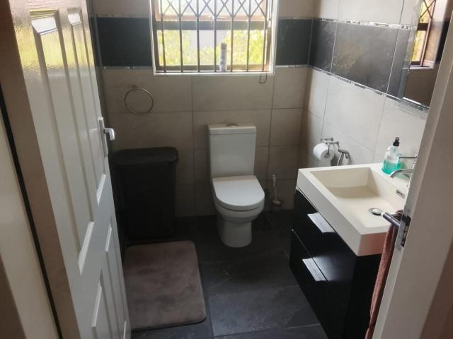 6 Bedroom House For Sale in Winchester Hills