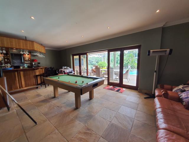 6 Bedroom House For Sale in Winston Park