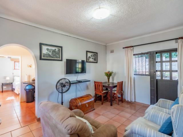 6 Bedroom House For Sale in Winston Park