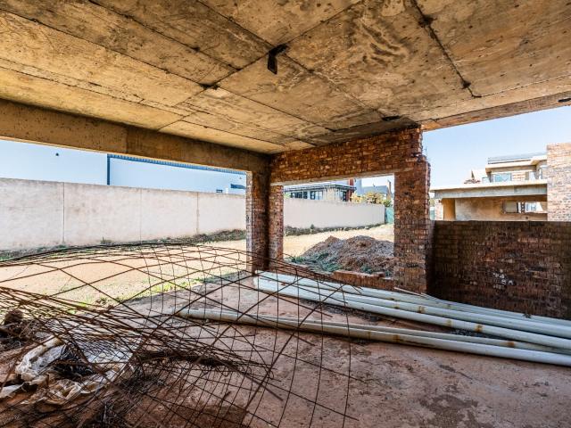 6 Bedroom House For Sale in The Hills Game Reserve Estate