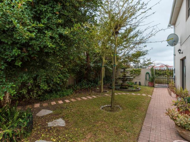 6 Bedroom House For Sale in Tijgerhof