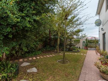 6 Bedroom House For Sale in Tijgerhof