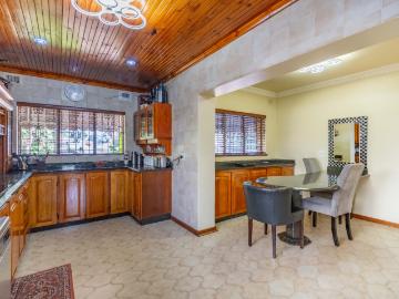 6 Bedroom House For Sale in Umhlanga Ridge