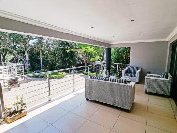 6 Bedroom House For Sale in Uvongo