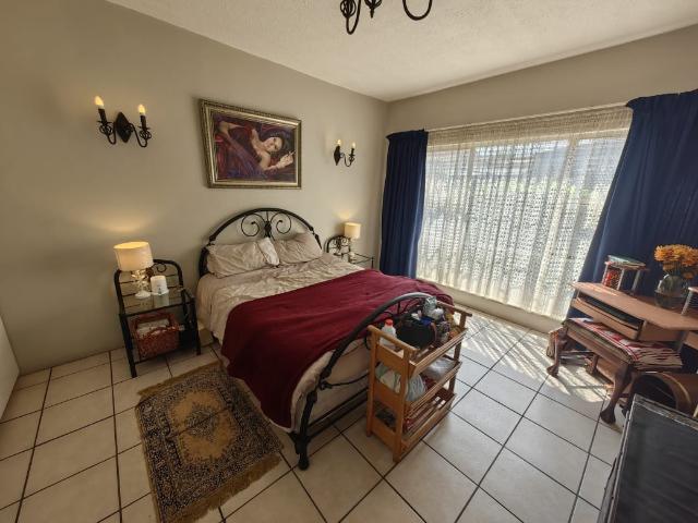 6 Bedroom House For Sale in Vanderbijlpark SE 2