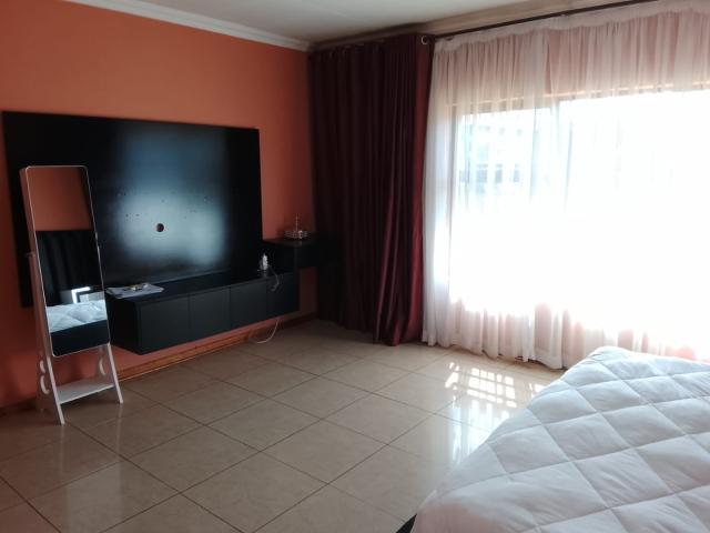 6 Bedroom House For Sale in Vanderbijlpark SE 8