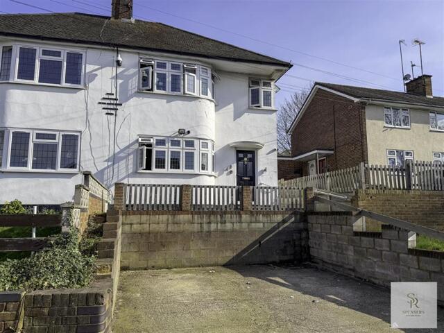 6 Bedroom House Hemel Hempstead Hertfordshire 101678167