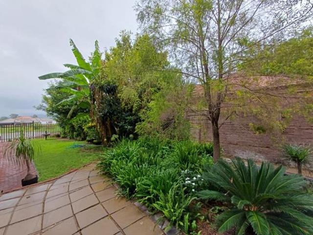 6 Bedroom House in Brits Central