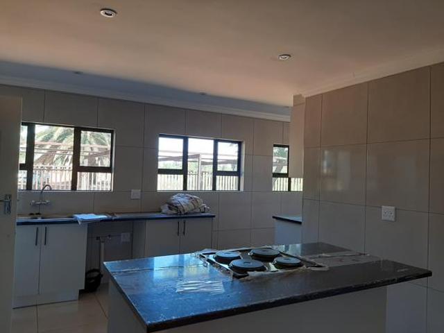 6 Bedroom House in Delmas