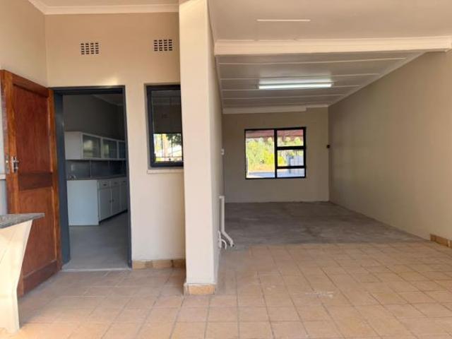 6 Bedroom House in Oosterville