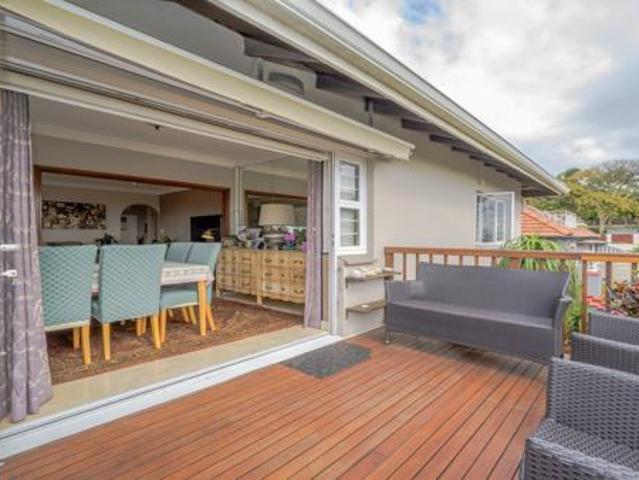 6 Bedroom House in Morningside