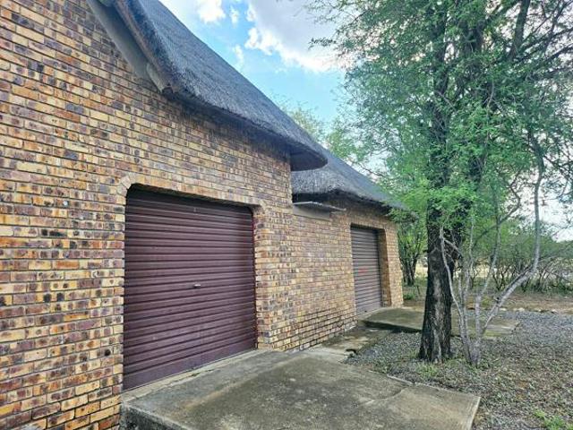 6 Bedroom House in Marloth Park