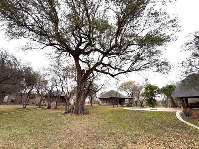 6 Bedroom House in Ndlovumzi