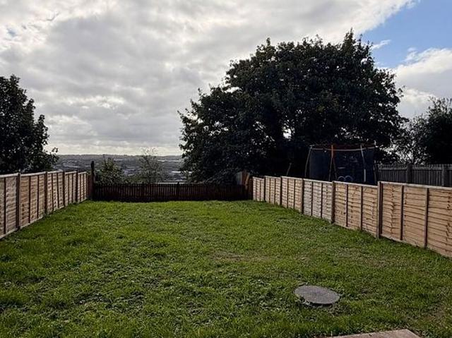 6 bedroom house in Sheffield