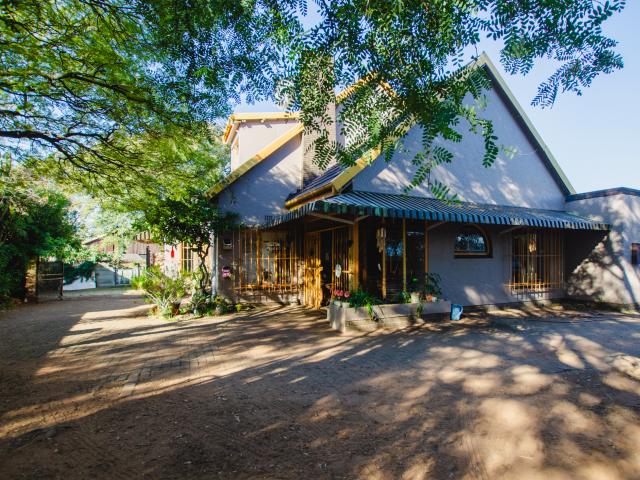 6 Bedroom House in Sunnyridge