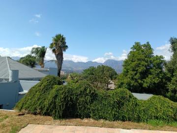 6 Bedroom House in Paarl Central West
