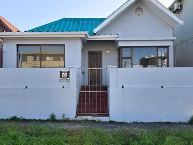 6 Bedroom House in Quigney