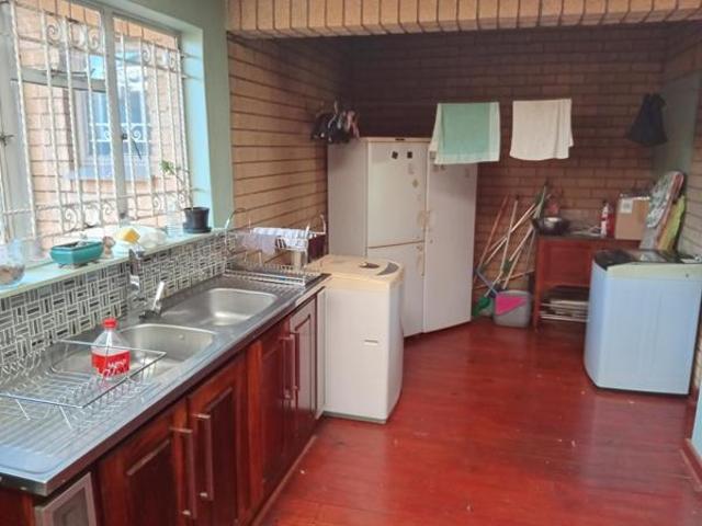 6 Bedroom House in Roodewal