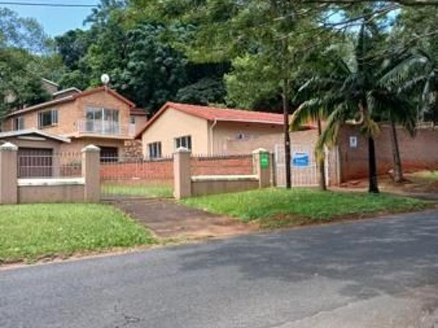 6 Bedroom House in Yellowwood Park