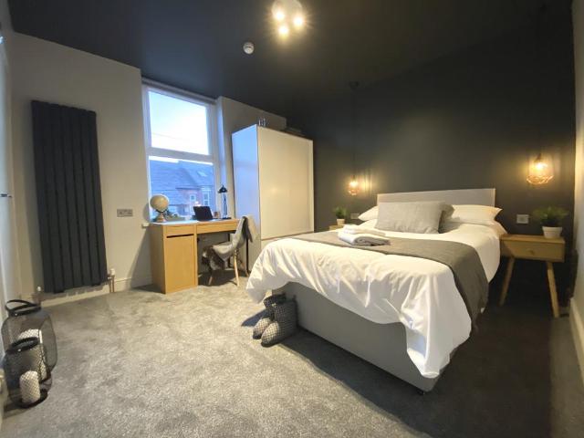 6 bedroom house of multiple occupation to rent