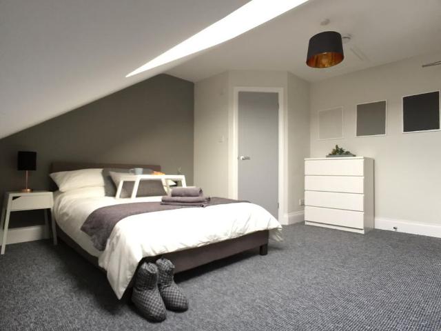 6 bedroom house of multiple occupation to rent