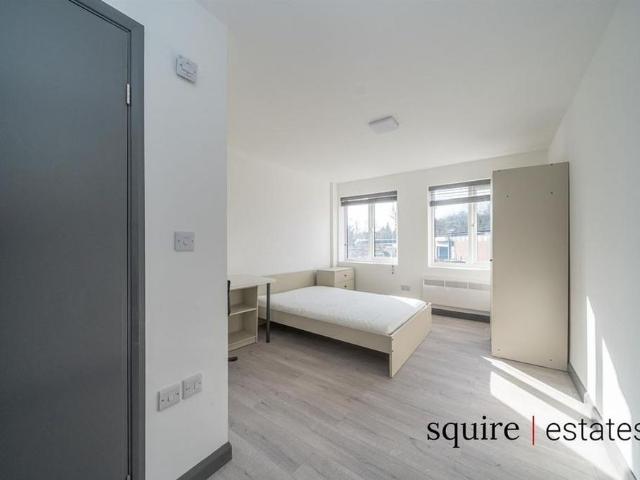 6 bedroom house of multiple occupation to rent