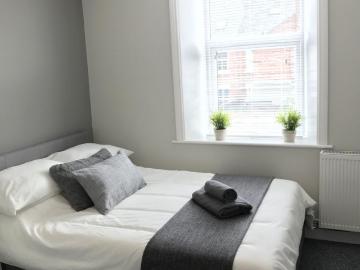 6 bedroom house of multiple occupation to rent